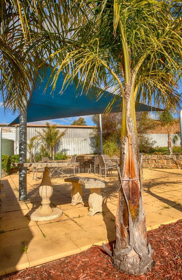 Hi Way Eight Motor Inn Stawell Buitenkant foto